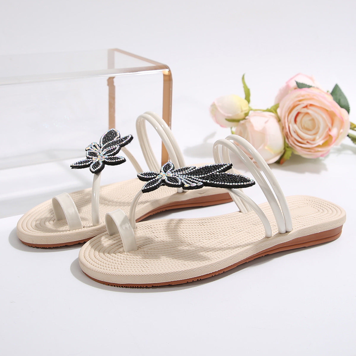 Summer Women's Maple Leaf Flip-flops Non-slip Comfortable Beach Shoes